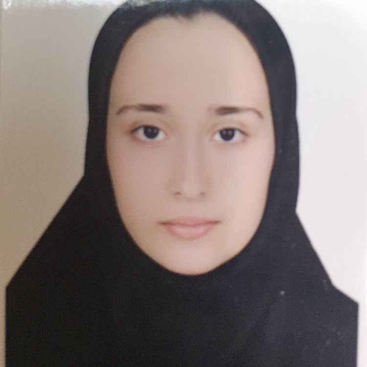 طناز کریمی پاشاکی