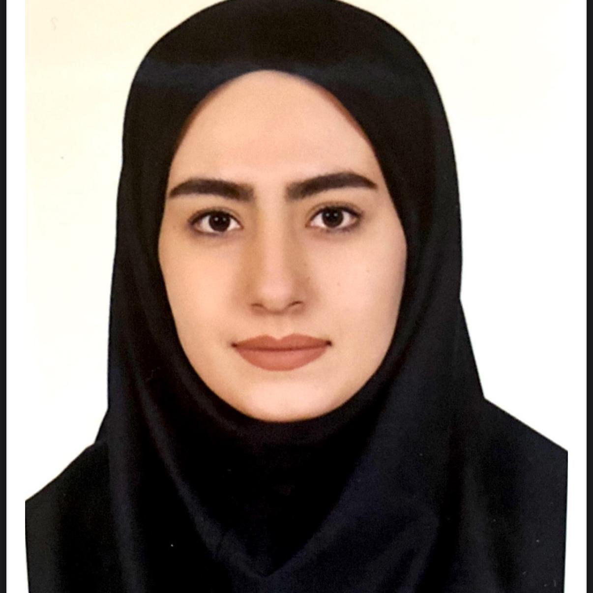 افروز صادقی
