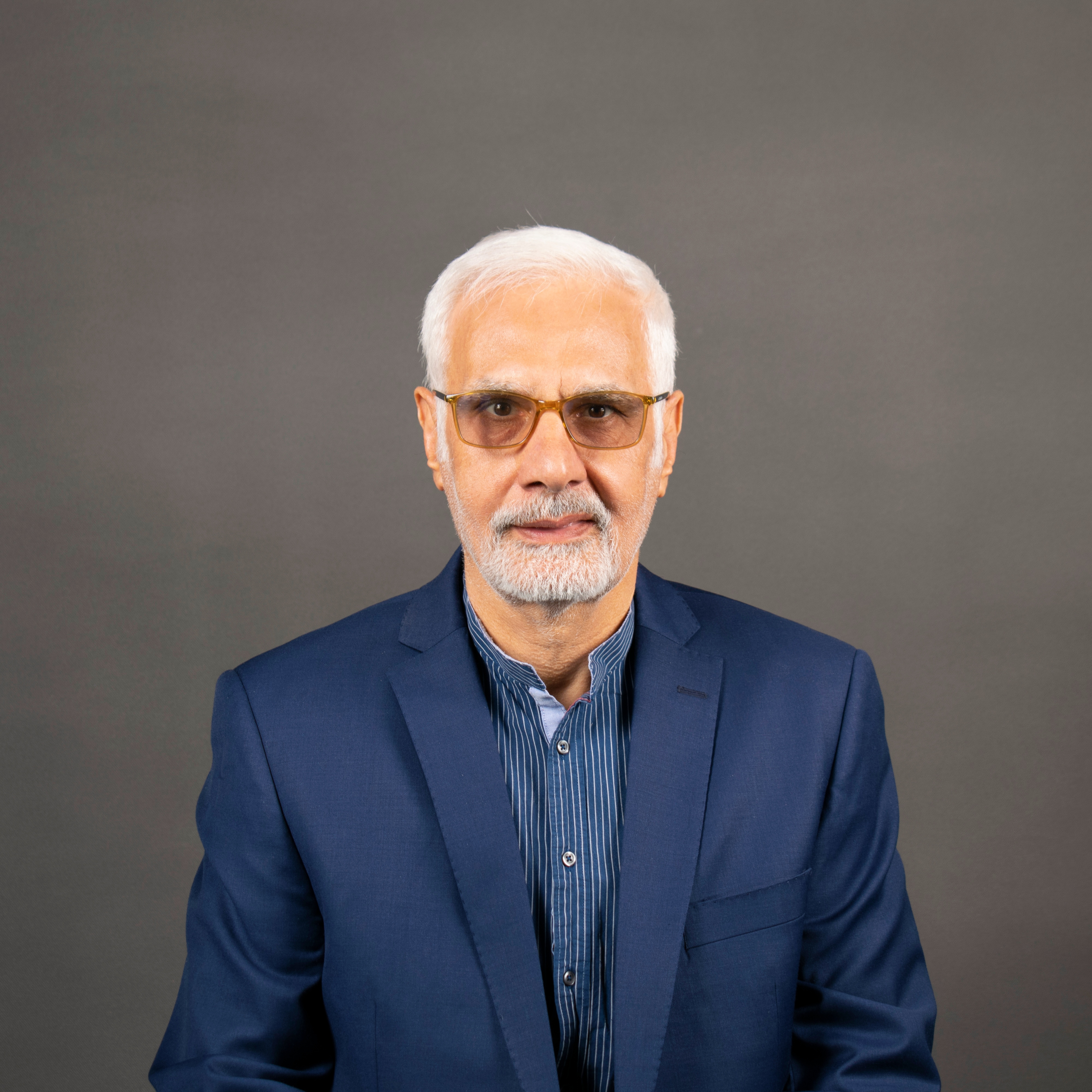 دکتر ابراهیم برزگر
