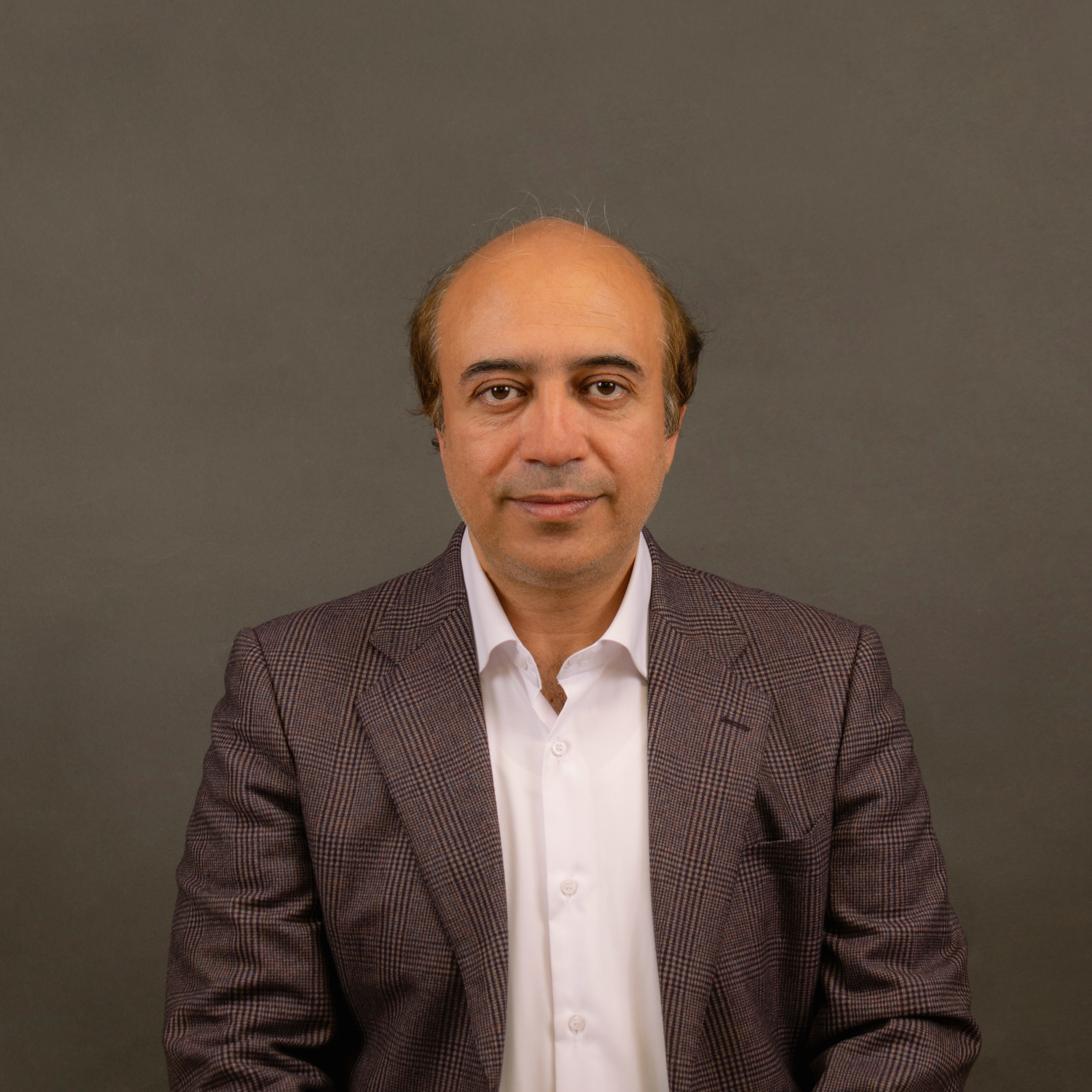 دکتر سیدابراهیم سرپرست سادات